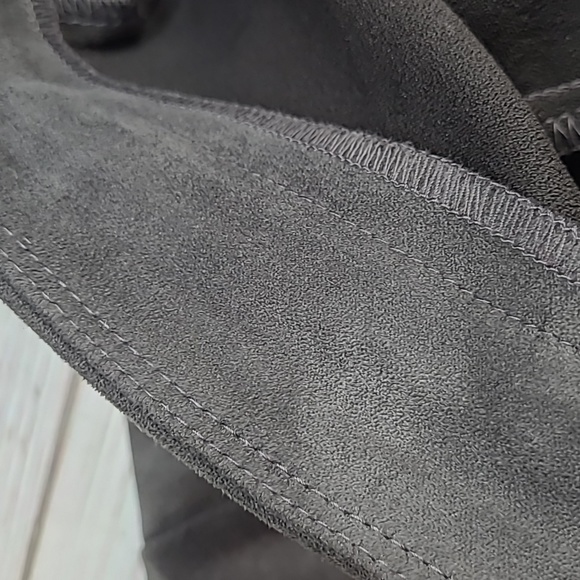 NWOT INC INTERNATIONAL CONCEPTS GRAY FAUX SUEDE SKINNY PANTS - Picture 10 of 13